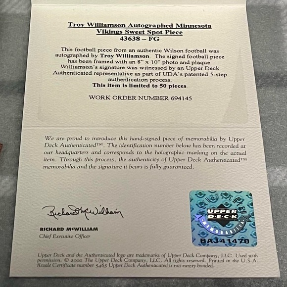 Autograph - Picture 2 of 2